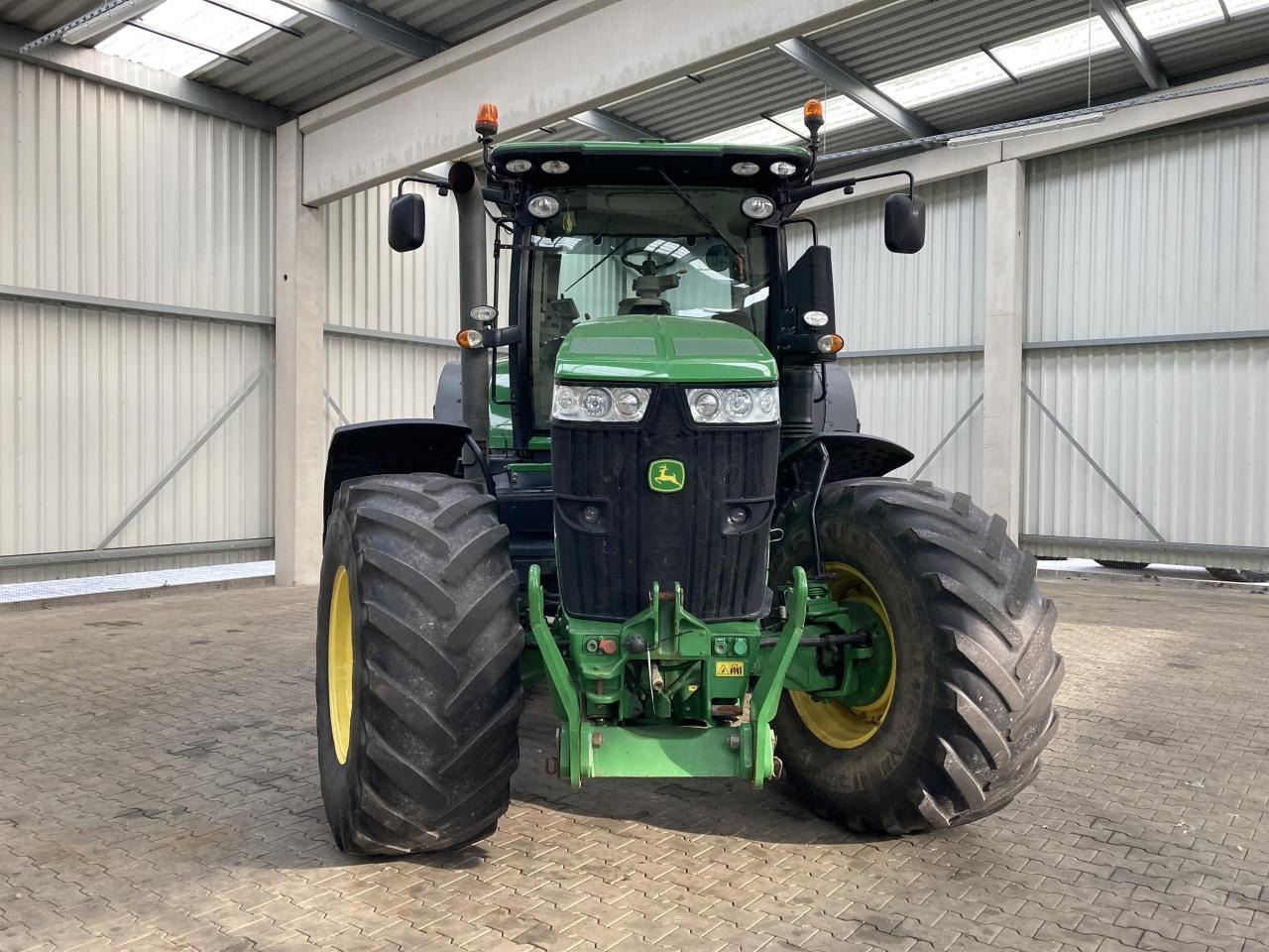 John Deere 7260R - Трактор: фото 3 John Deere 7260R - Трактор: фото 3