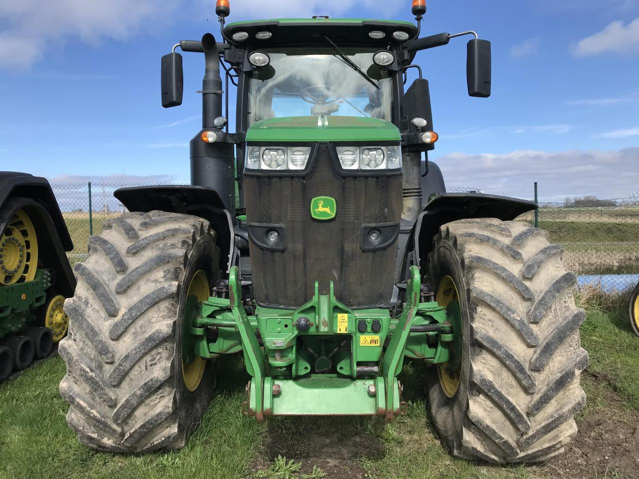 John Deere 7310R - Трактор: фото 3 John Deere 7310R - Трактор: фото 3