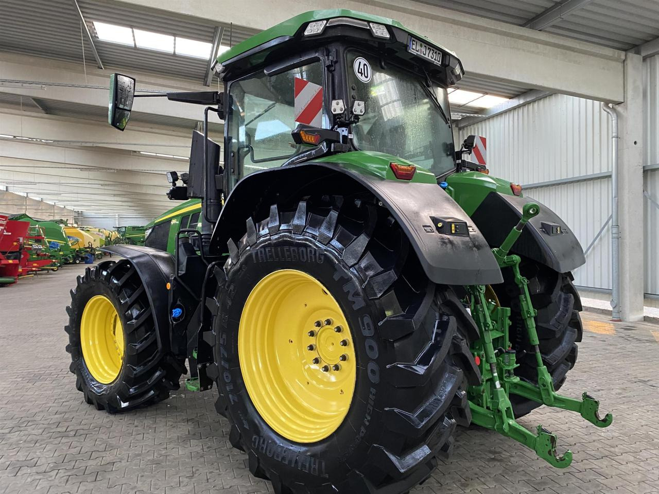 Трактор John Deere 7R 310: фото 6
