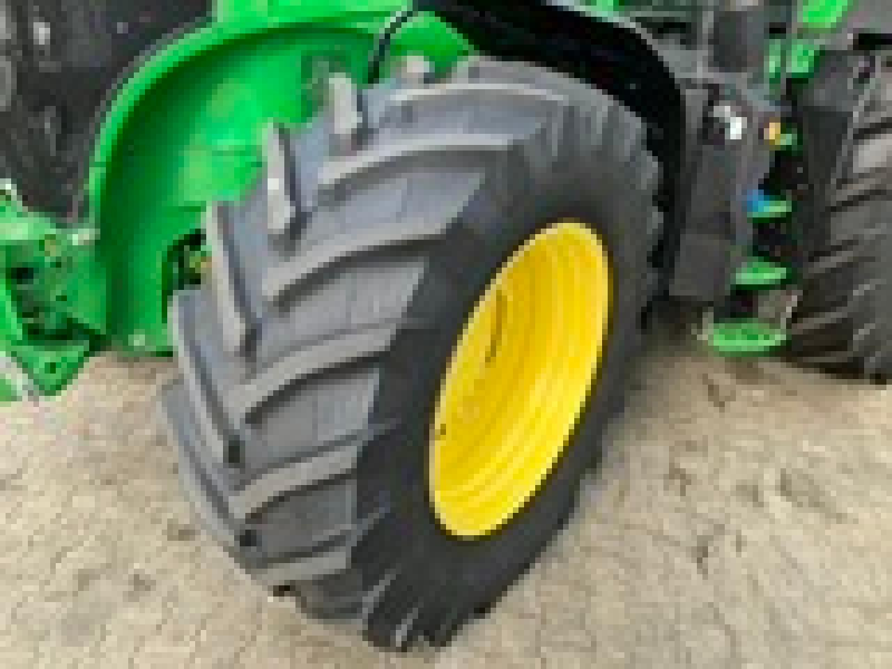 John Deere 7R 330 - Трактор: фото 3 John Deere 7R 330 - Трактор: фото 3