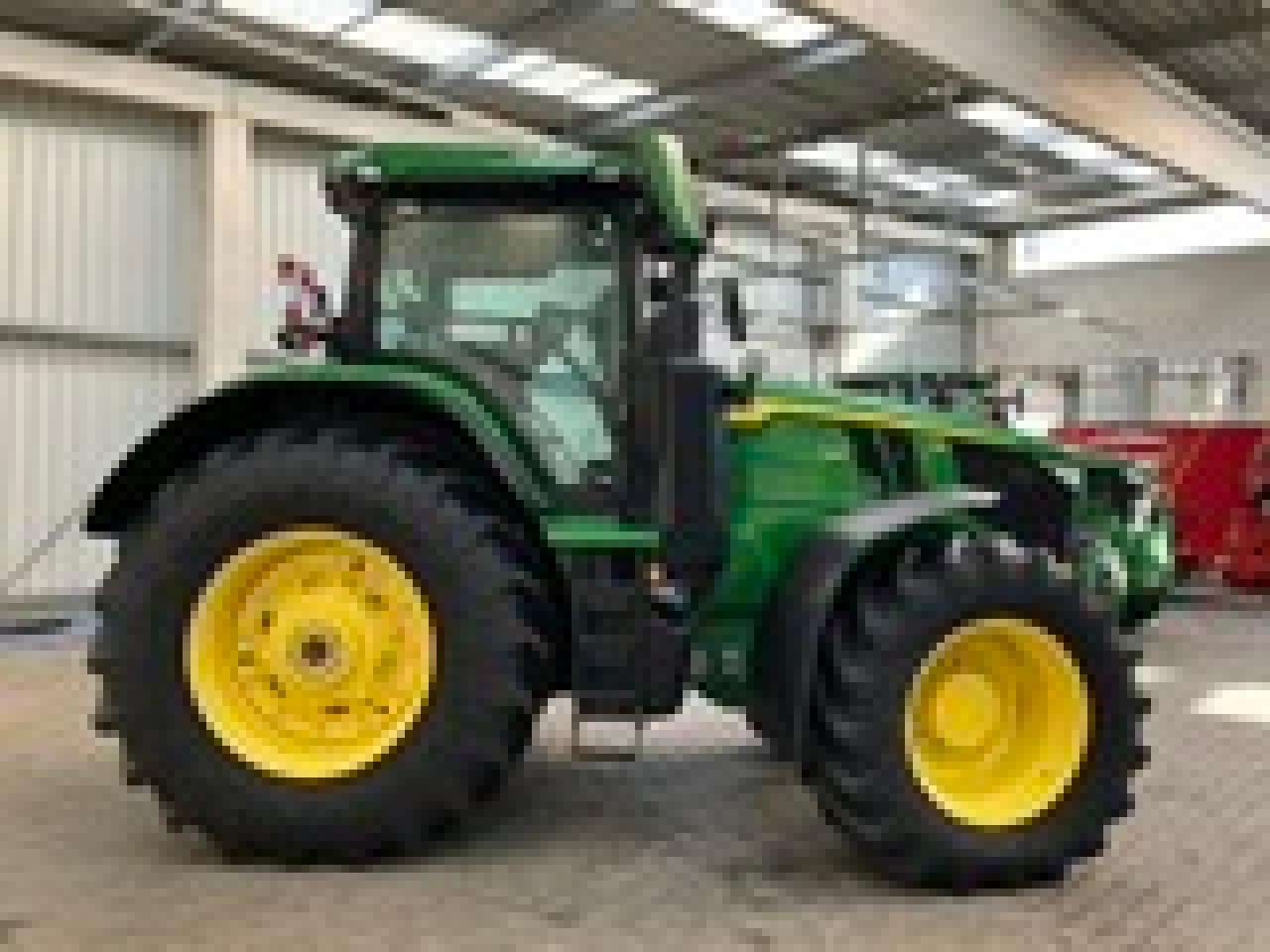 John Deere 7R 330 - Трактор: фото 1 John Deere 7R 330 - Трактор: фото 1