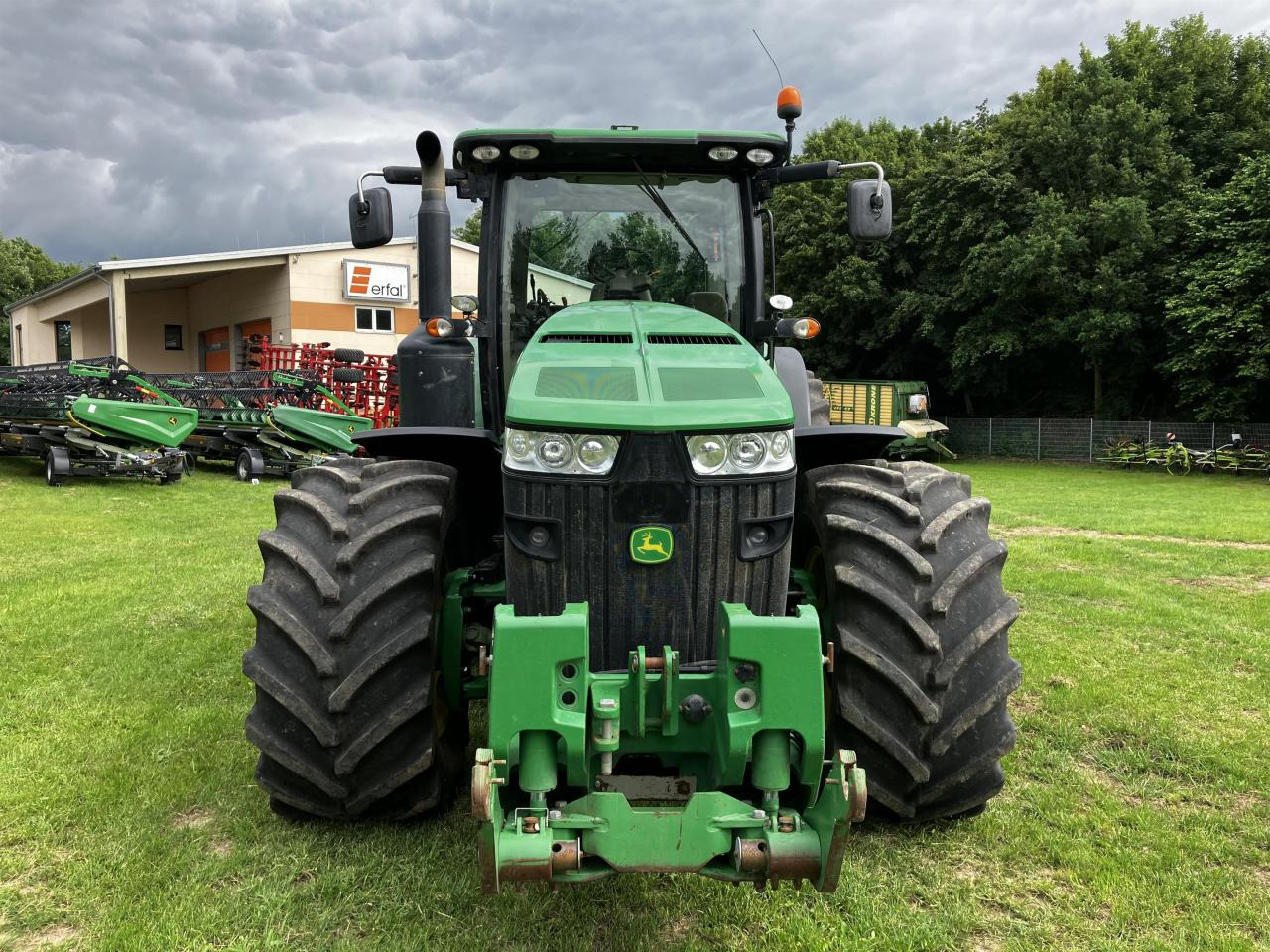 John Deere 8285R - Трактор: фото 3 John Deere 8285R - Трактор: фото 3
