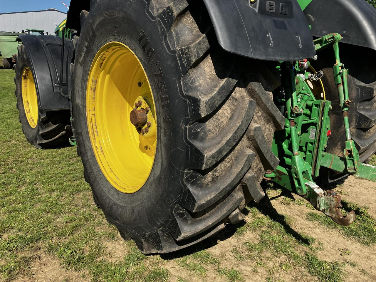 Трактор John Deere 8370R: фото 13