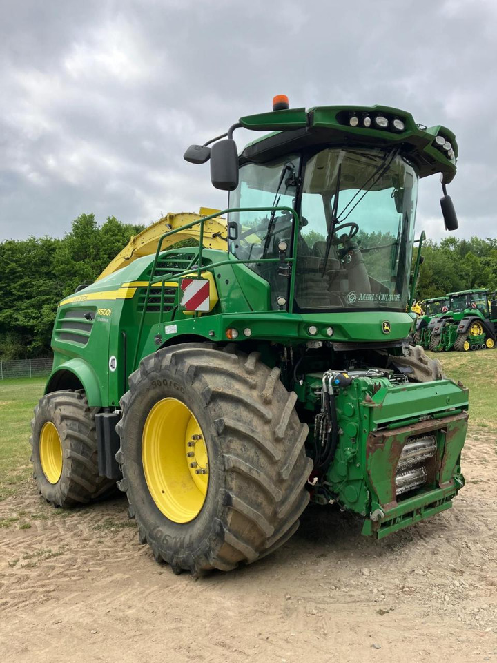 John Deere 8500 - Кормоуборочный комбайн: фото 2 John Deere 8500 - Кормоуборочный комбайн: фото 2