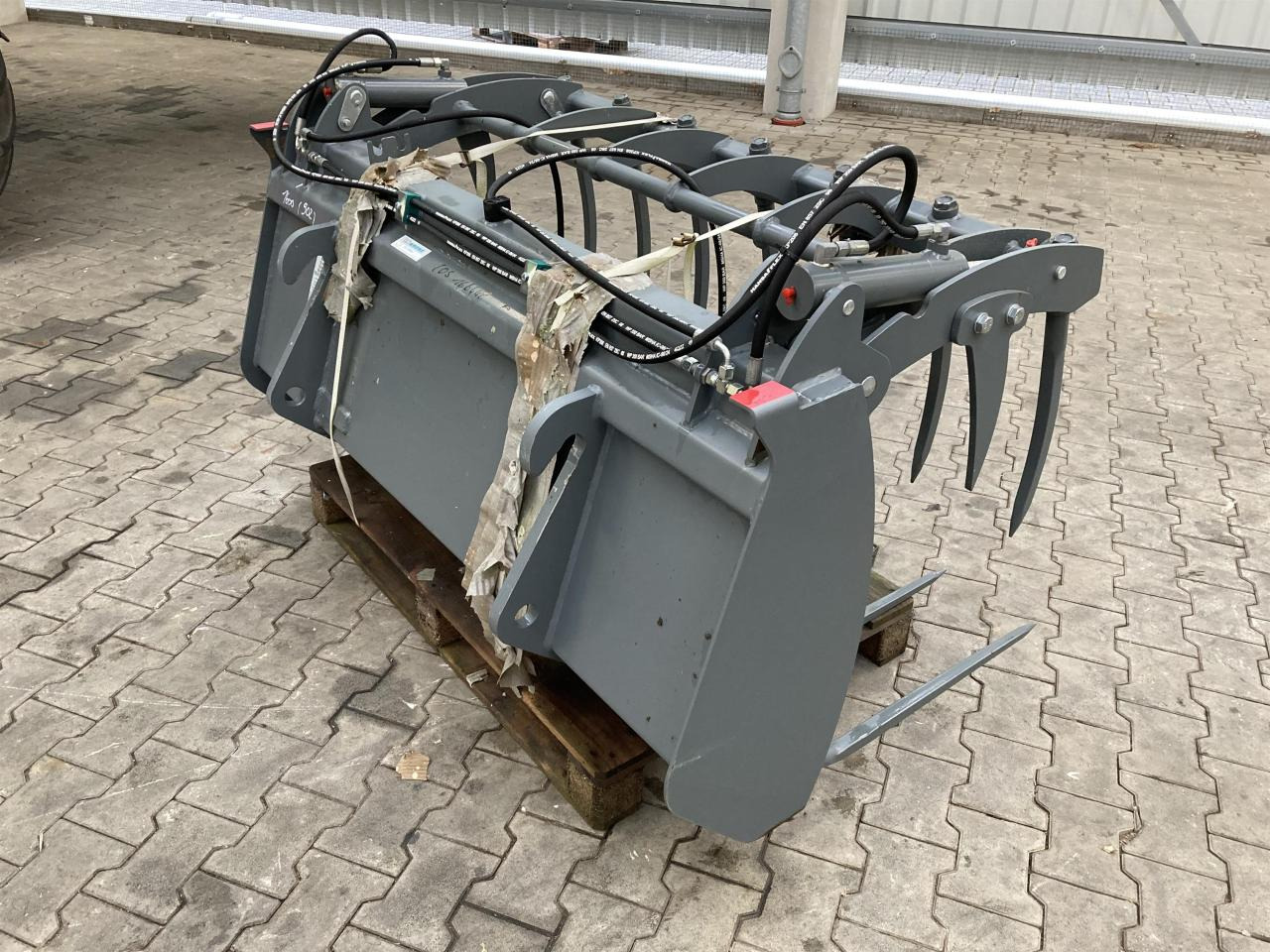 Kramer 1600 mm Vielzweckgabel - Фронтальный погрузчик для трактора: фото 2 Kramer 1600 mm Vielzweckgabel - Фронтальный погрузчик для трактора: фото 2