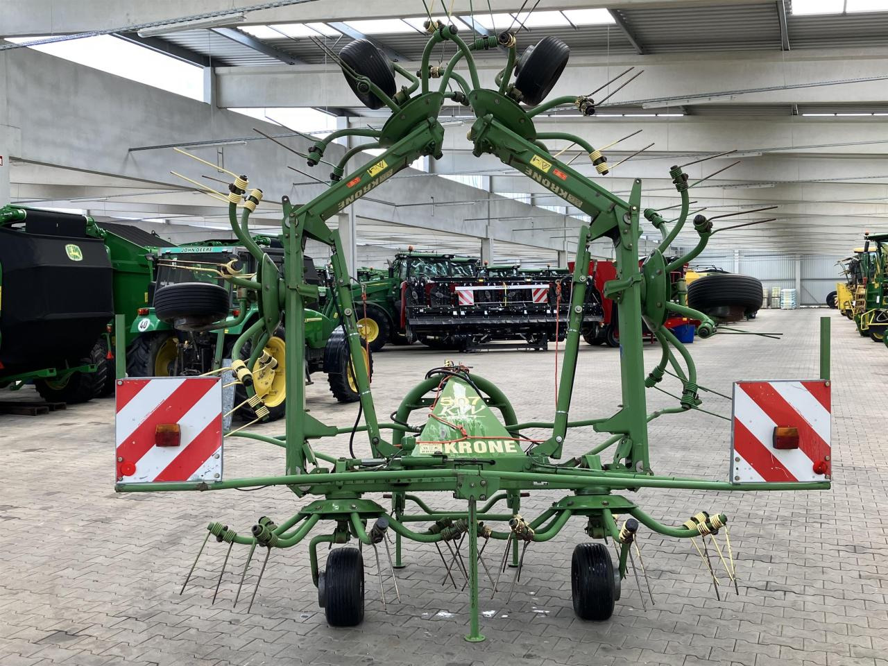 Krone KW 7.70/6x7 - Сеноворошилка: фото 5 Krone KW 7.70/6x7 - Сеноворошилка: фото 5