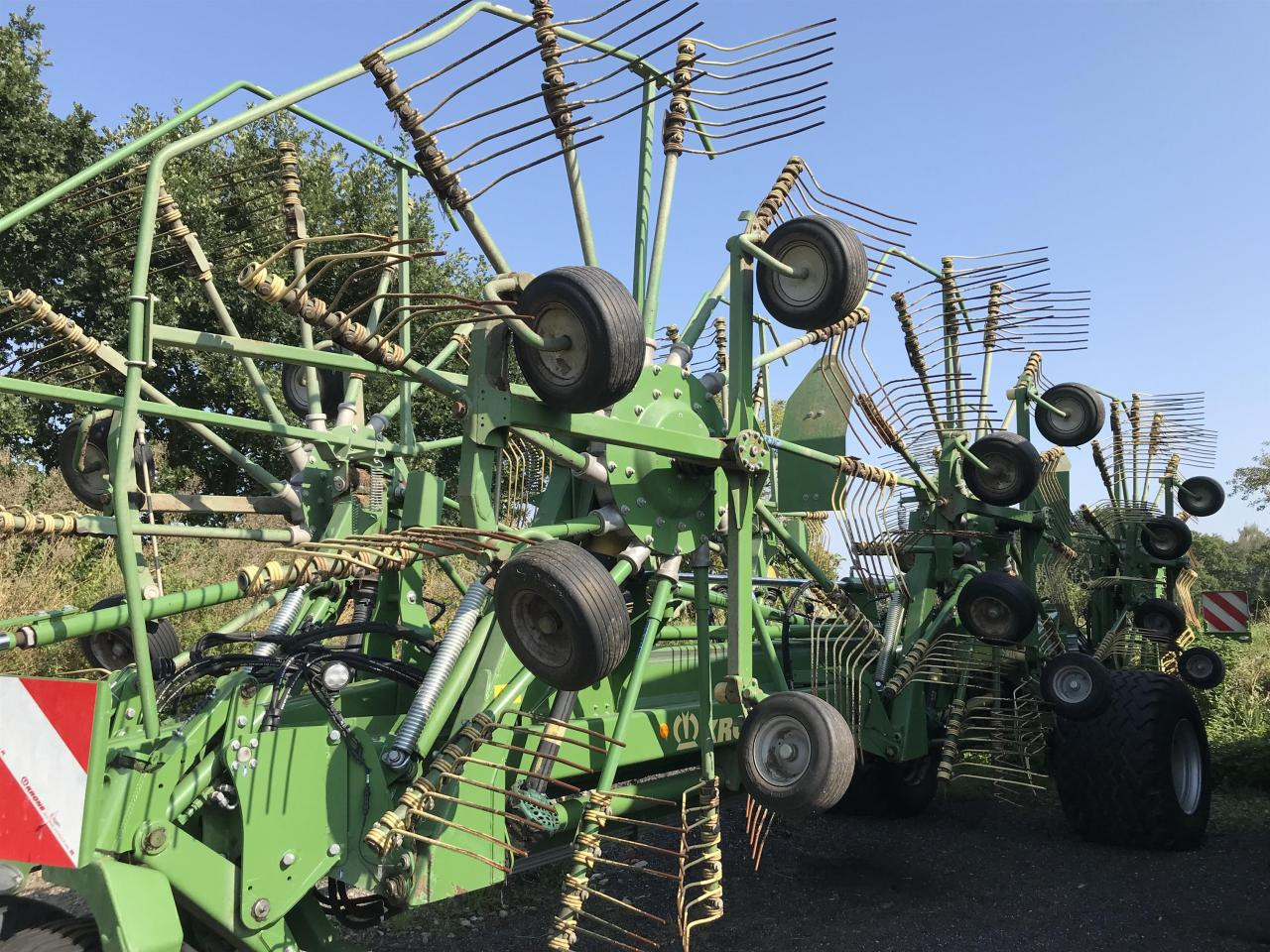 Krone Swadro 2000 - Сеноворошилка: фото 5 Krone Swadro 2000 - Сеноворошилка: фото 5