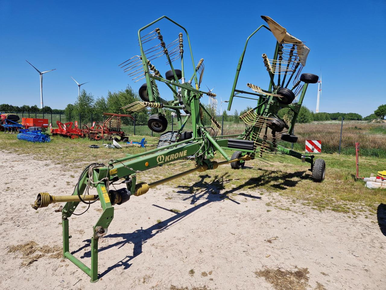 Krone Swadro 807 - Сеноворошилка: фото 1 Krone Swadro 807 - Сеноворошилка: фото 1