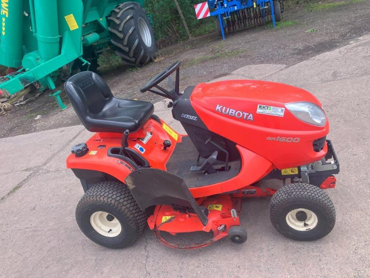 Kubota GR1600-ID-II - Газонокосилка: фото 3 Kubota GR1600-ID-II - Газонокосилка: фото 3
