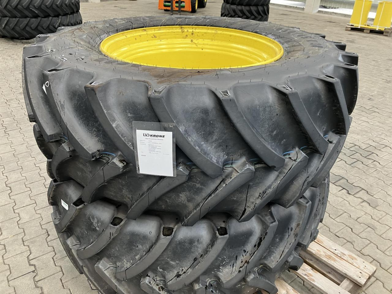 Mitas 650/65R38 - Шина для Сельскохозяйственной техники: фото 1 Mitas 650/65R38 - Шина для Сельскохозяйственной техники: фото 1