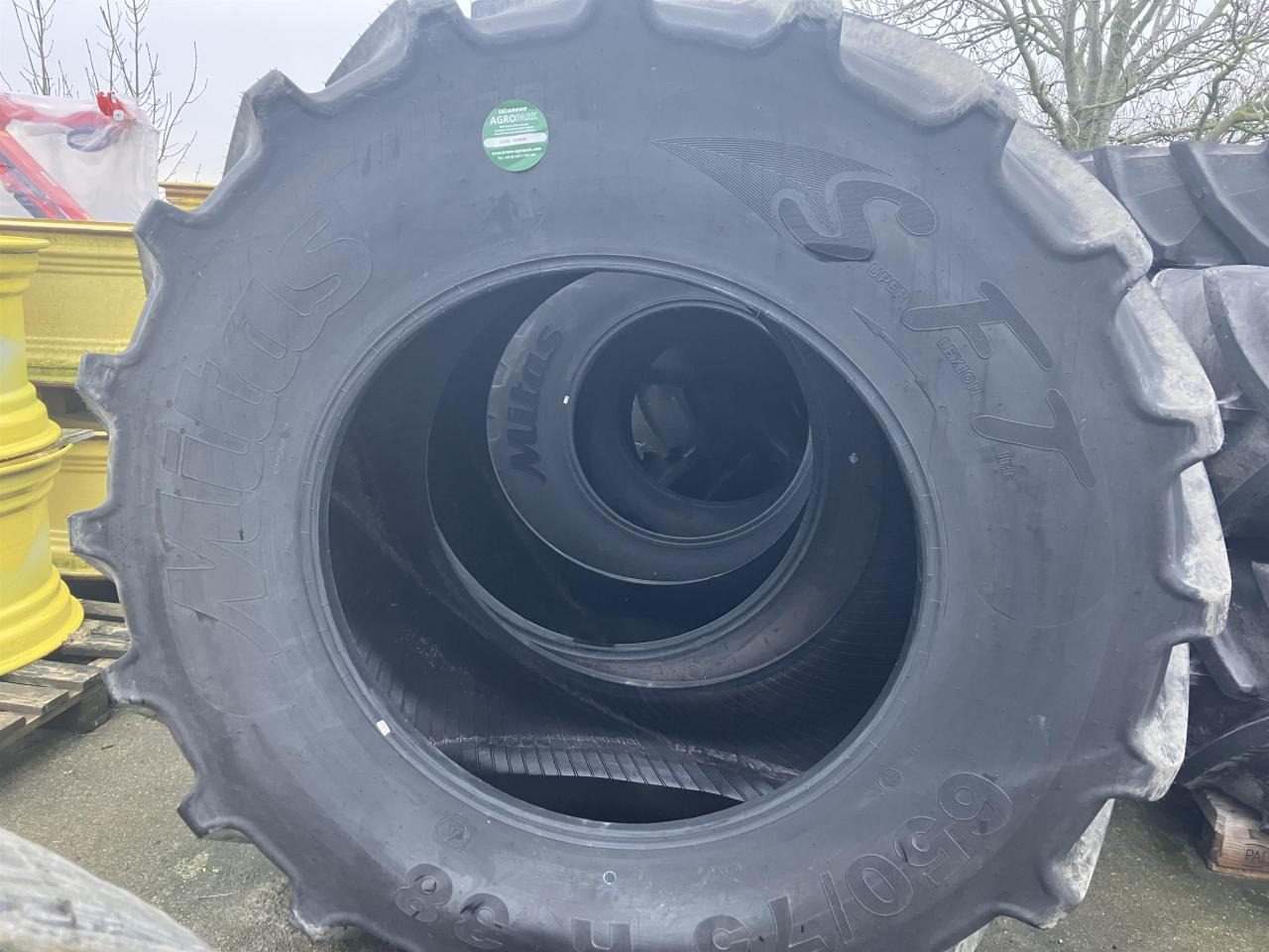 Mitas 650/75R38 - Шина для Сельскохозяйственной техники: фото 1 Mitas 650/75R38 - Шина для Сельскохозяйственной техники: фото 1