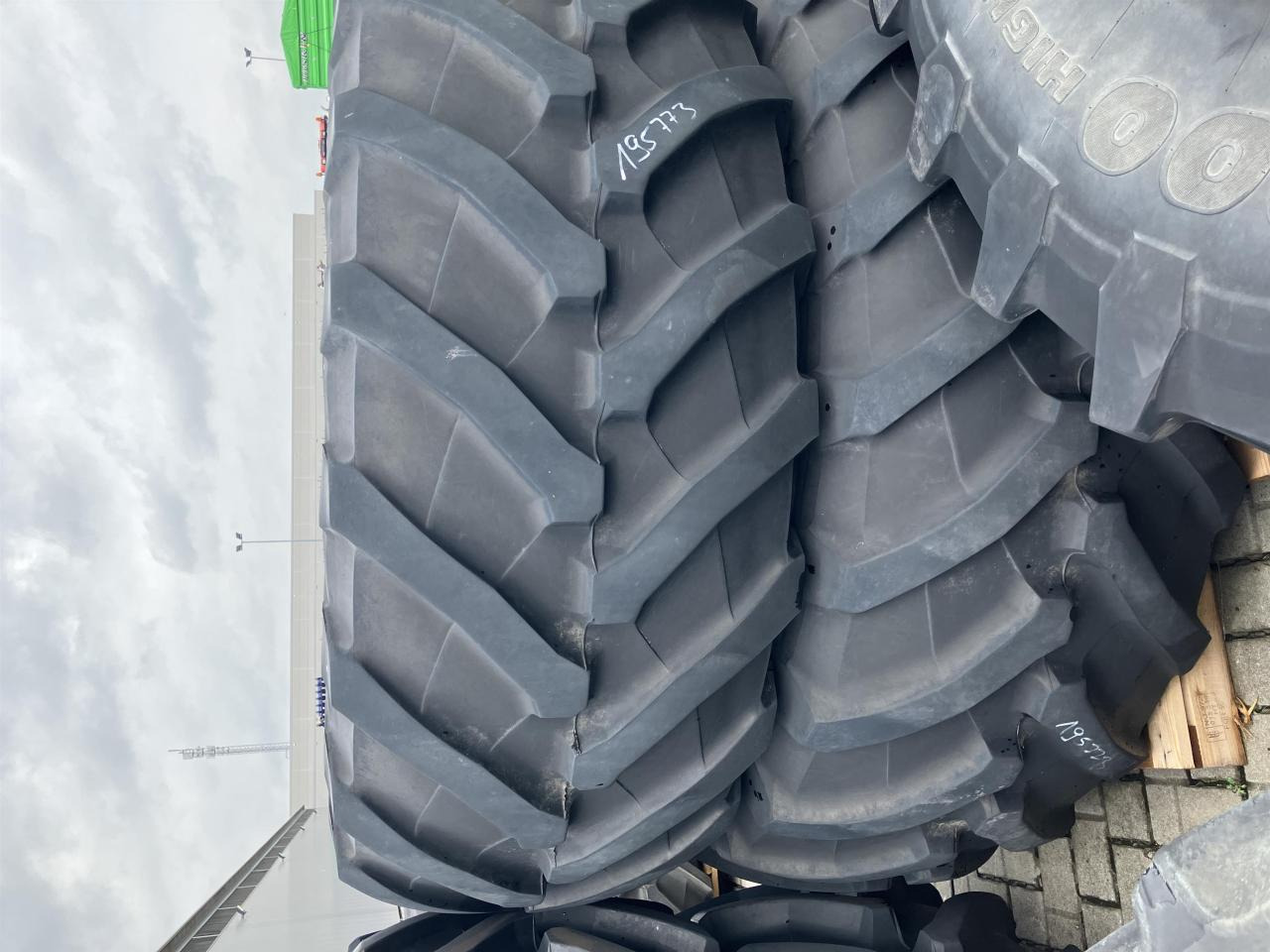 Trelleborg 710/75R42 - Шина для Сельскохозяйственной техники: фото 2 Trelleborg 710/75R42 - Шина для Сельскохозяйственной техники: фото 2