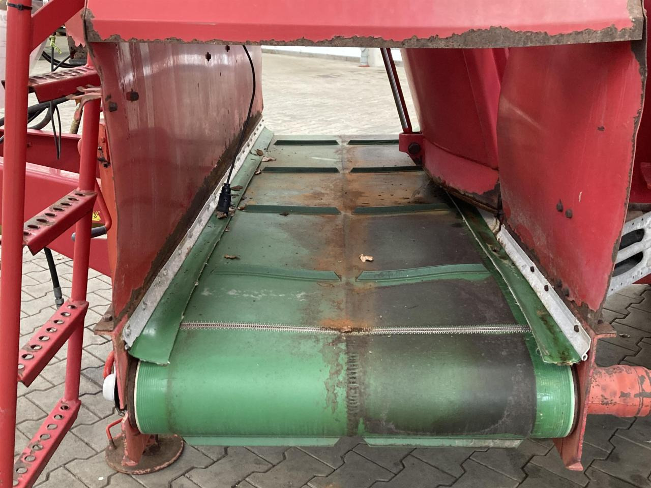 Trioliet Solomix 1 VL 1000 - Кормораздатчик: фото 2 Trioliet Solomix 1 VL 1000 - Кормораздатчик: фото 2