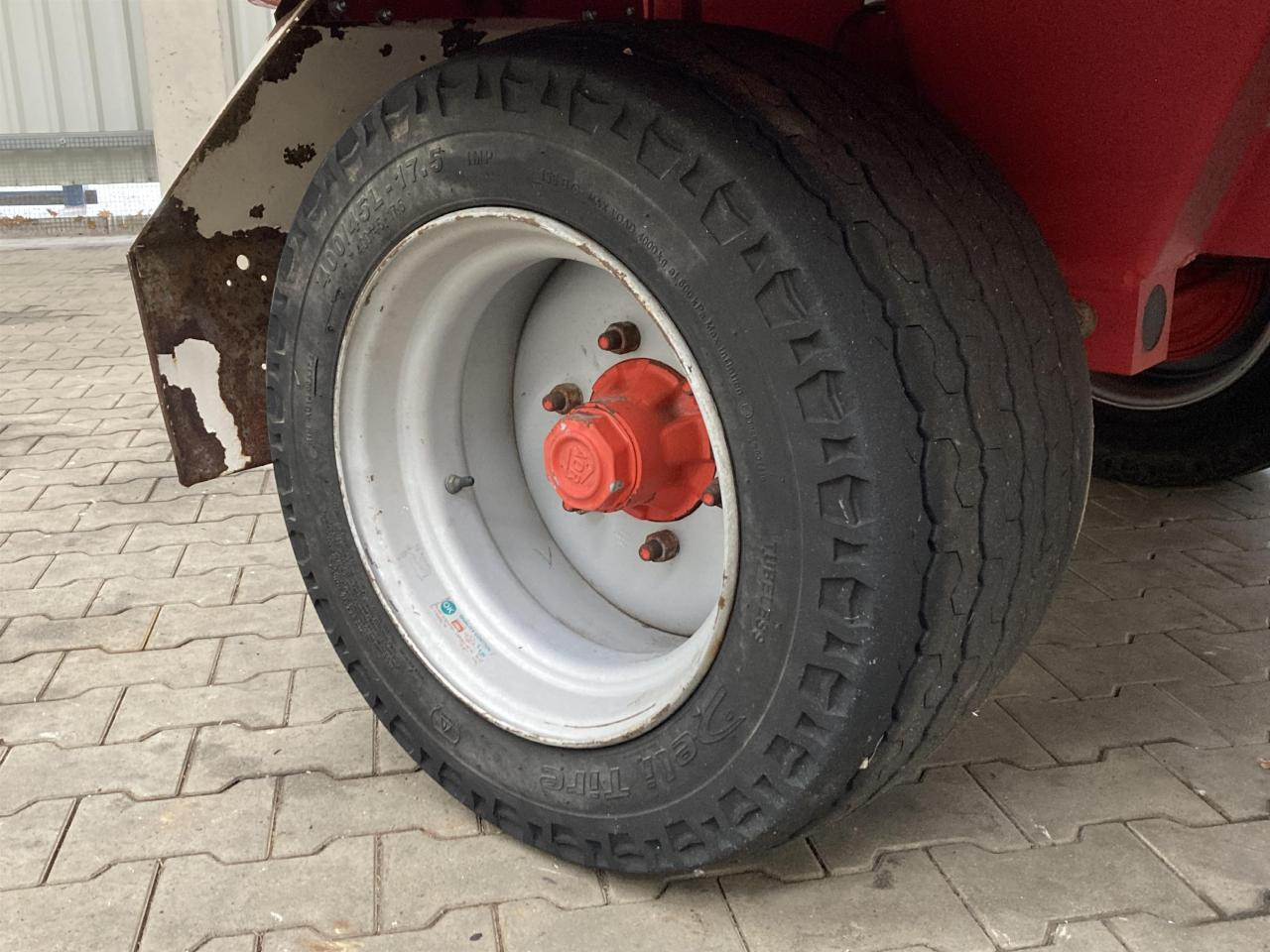 Trioliet Solomix 1 VL 1000 - Кормораздатчик: фото 4 Trioliet Solomix 1 VL 1000 - Кормораздатчик: фото 4