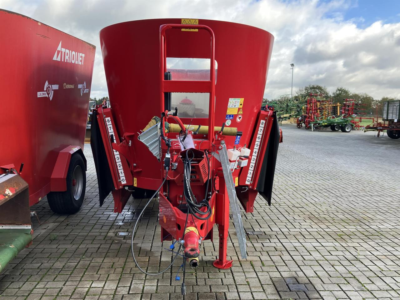 Trioliet Solomix 2 1600 ZK - Кормораздатчик: фото 2 Trioliet Solomix 2 1600 ZK - Кормораздатчик: фото 2