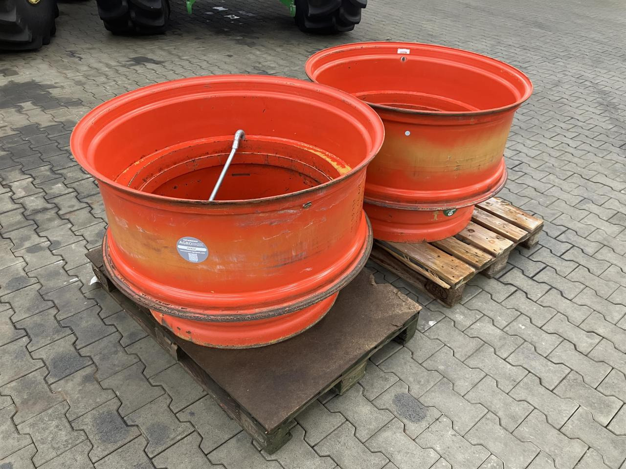 / UNBEKANNT 38 Zoll - Шина для Сельскохозяйственной техники: фото 1 / UNBEKANNT 38 Zoll - Шина для Сельскохозяйственной техники: фото 1