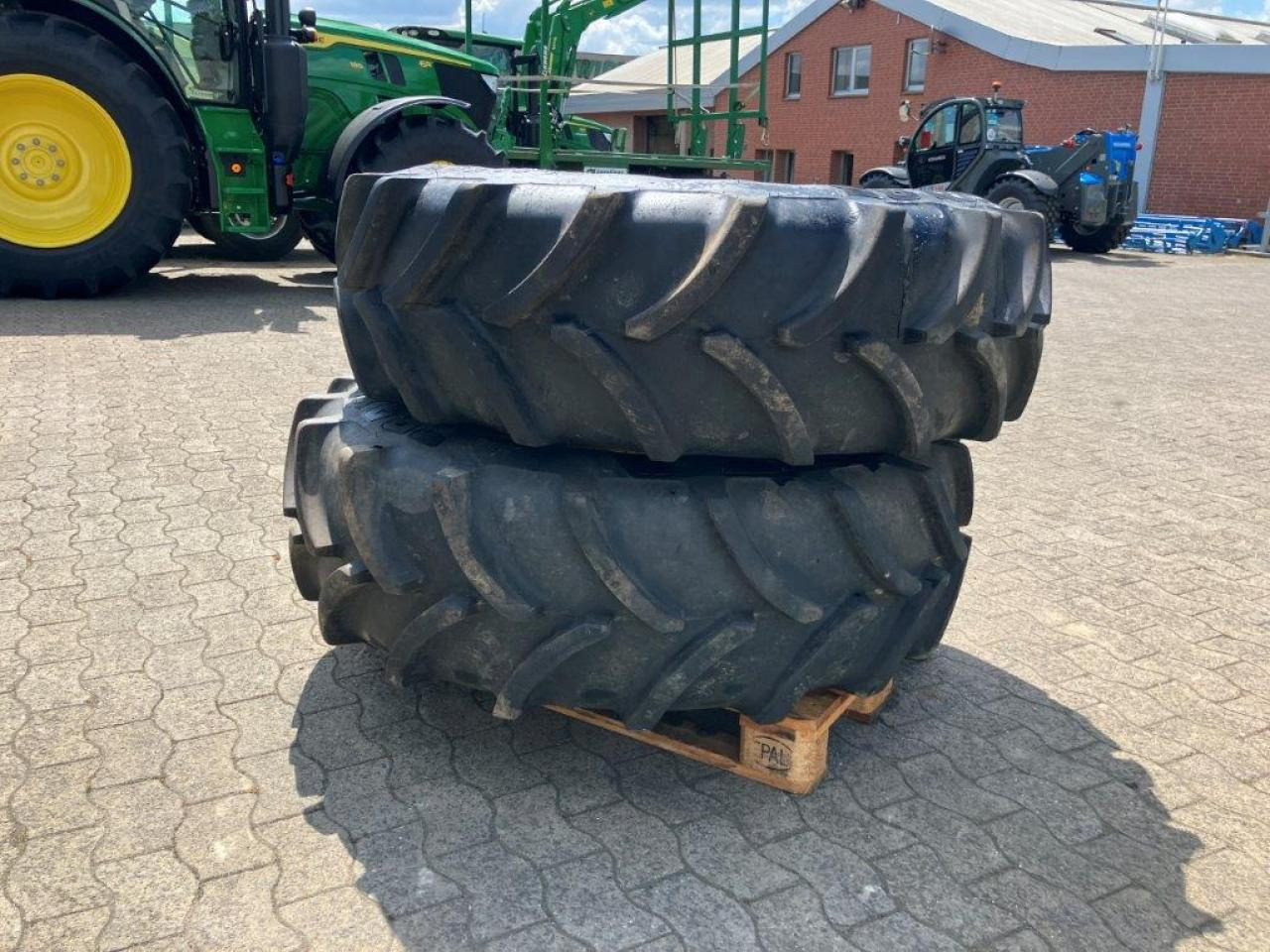 Vredestein 420/85R30 - Шина для Сельскохозяйственной техники: фото 4 Vredestein 420/85R30 - Шина для Сельскохозяйственной техники: фото 4