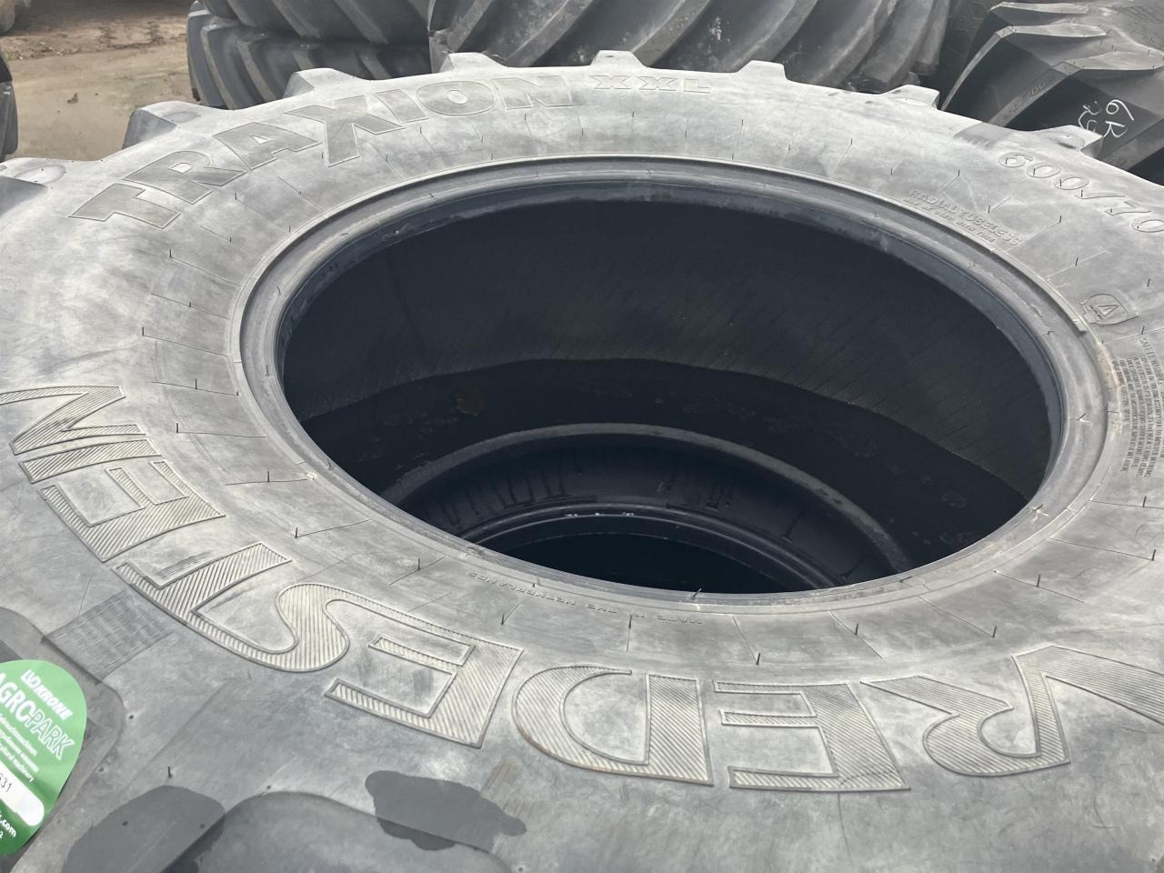 Vredestein 600/70R30 - Шина для Сельскохозяйственной техники: фото 1 Vredestein 600/70R30 - Шина для Сельскохозяйственной техники: фото 1