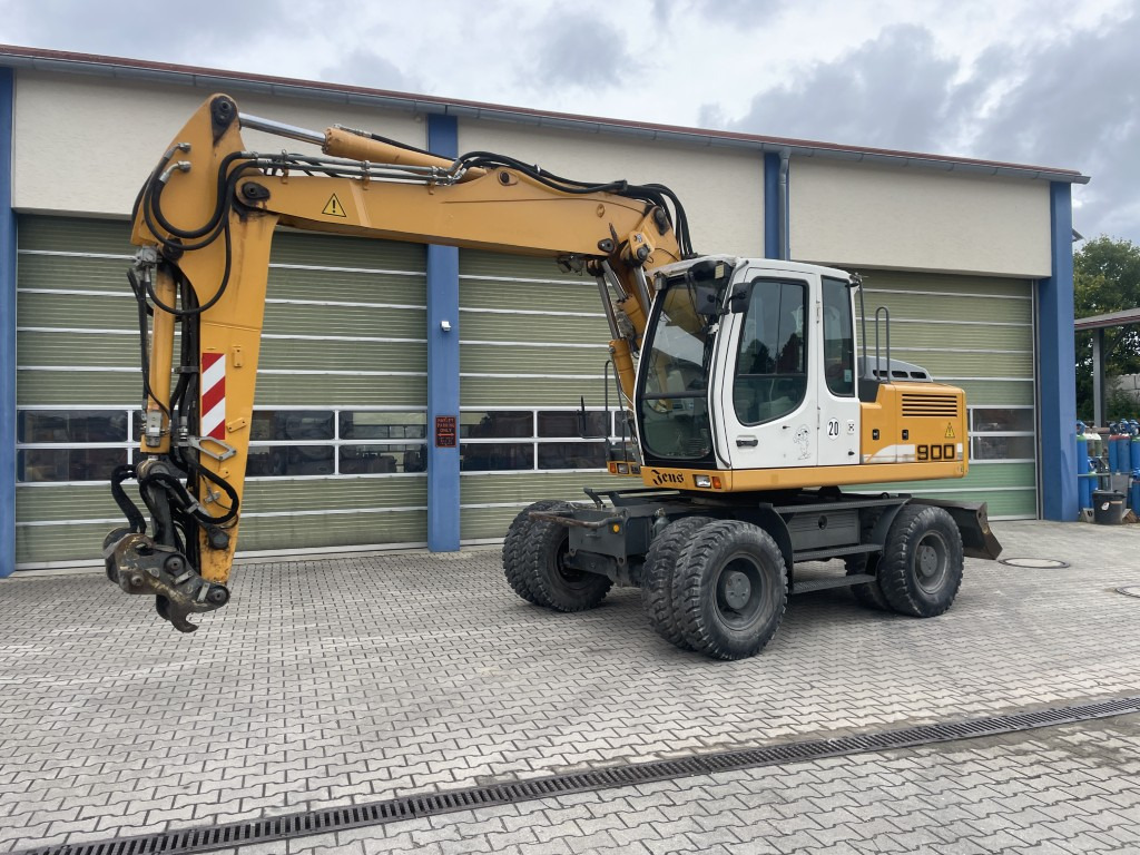 Liebherr A 900 C Litronic - Колёсный экскаватор: фото 1 Liebherr A 900 C Litronic - Колёсный экскаватор: фото 1