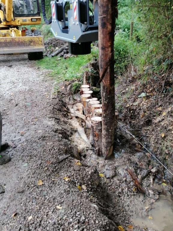 CM Crusher PV 45.80 Pile Driver - Сваебойная установка для Мини-погрузчиков с бортовым поворотом: фото 1 CM Crusher PV 45.80 Pile Driver - Сваебойная установка для Мини-погрузчиков с бортовым поворотом: фото 1