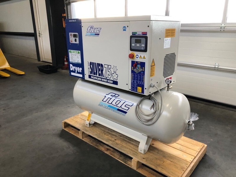 Fiac New Silver D 7.5 / 300 Silent 5.5 kW 720 L / min 10 bar Elektrische Schroefcompressor met ketel en droger - Воздушный компрессор: фото 5 Fiac New Silver D 7.5 / 300 Silent 5.5 kW 720 L / min 10 bar Elektrische Schroefcompressor met ketel en droger - Воздушный компрессор: фото 5