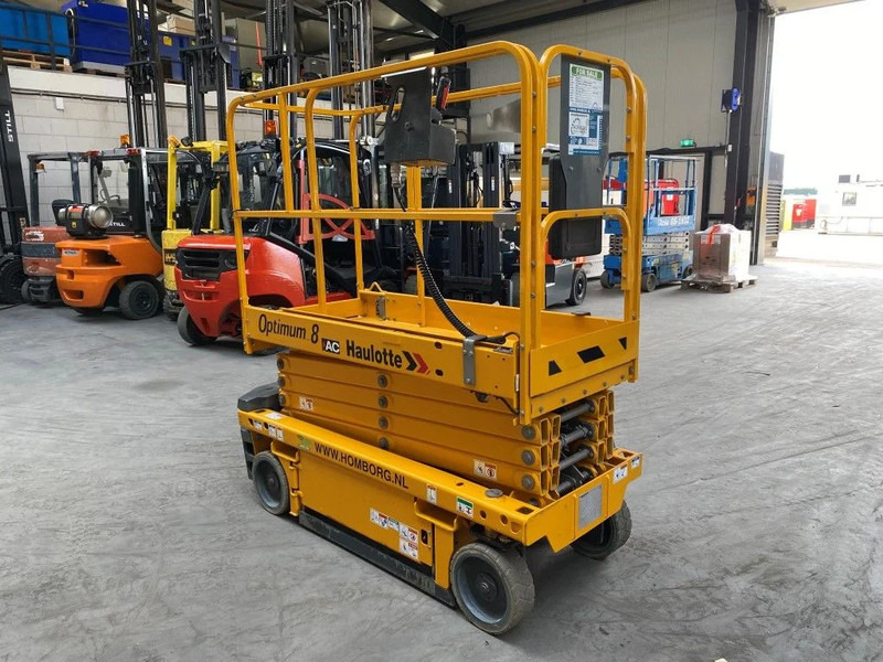 Haulotte Optimum 8 Elektrische Schaarhoogwerker 7.8 meter werkhoogte als nieuw ! 28 uur ! - Ножничный подъемник: фото 1 Haulotte Optimum 8 Elektrische Schaarhoogwerker 7.8 meter werkhoogte als nieuw ! 28 uur ! - Ножничный подъемник: фото 1