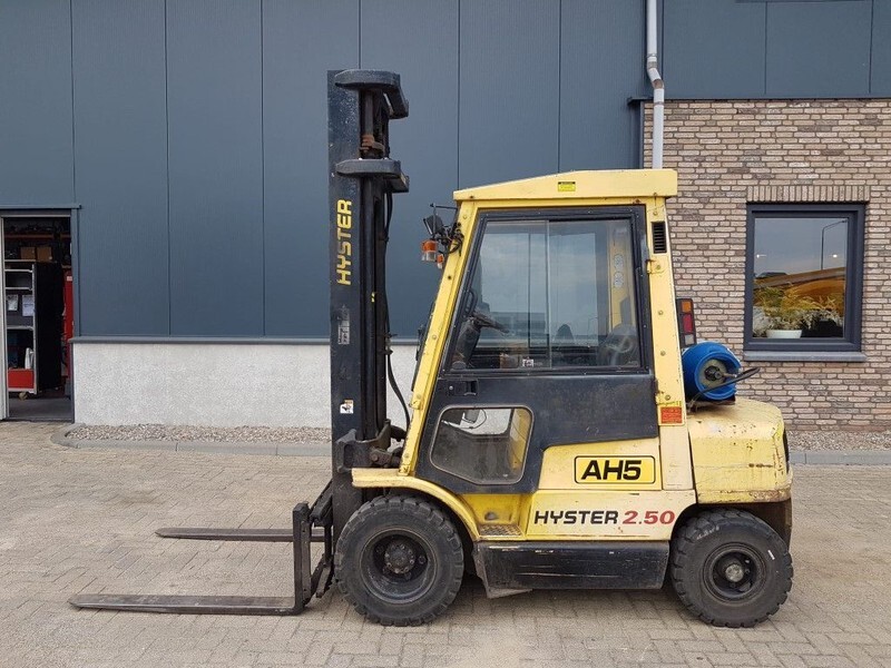 Hyster H2.50XM 2.5 ton Duplex Sideshift LPG Heftruck - Газовый погрузчик: фото 1 Hyster H2.50XM 2.5 ton Duplex Sideshift LPG Heftruck - Газовый погрузчик: фото 1