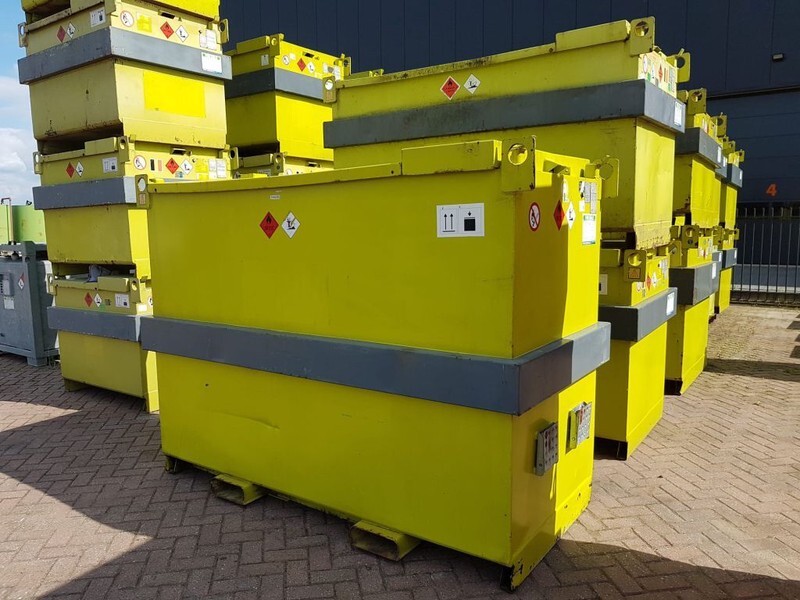 Kiwa IBC Steenbergen 2000 liter Kiwa IBC Dieseltank met handpomp - Резервуар для хранения: фото 1 Kiwa IBC Steenbergen 2000 liter Kiwa IBC Dieseltank met handpomp - Резервуар для хранения: фото 1