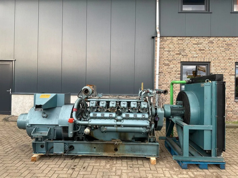 POYAUD Poyaud V12520S25/E Unelec 500 kVA noodstroom generatorset ex Emergency 271 hours - Электрогенератор: фото 1 POYAUD Poyaud V12520S25/E Unelec 500 kVA noodstroom generatorset ex Emergency 271 hours - Электрогенератор: фото 1