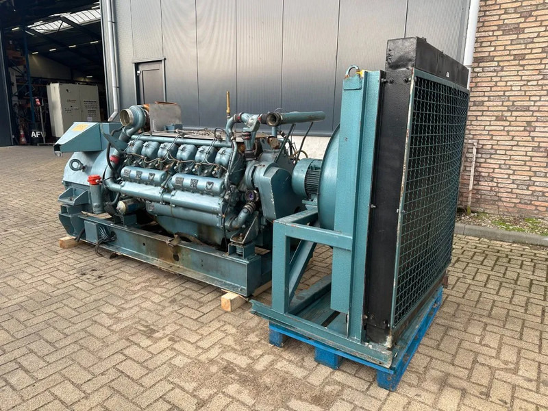 POYAUD Poyaud V12520S25/E Unelec 500 kVA noodstroom generatorset ex Emergency 271 hours - Электрогенератор: фото 3 POYAUD Poyaud V12520S25/E Unelec 500 kVA noodstroom generatorset ex Emergency 271 hours - Электрогенератор: фото 3