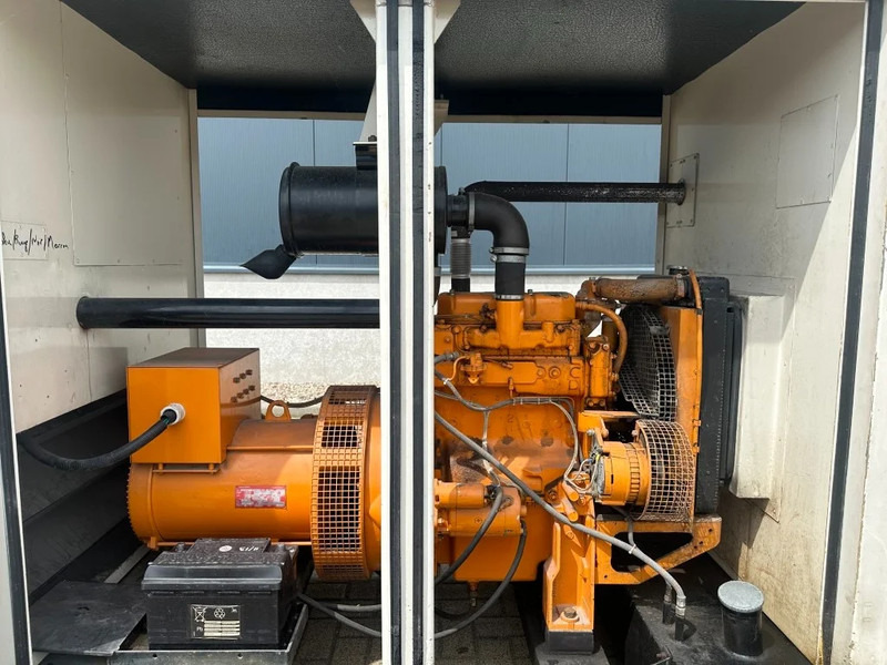 Perkins Leroy Somer 26 kVA Silent generatorset ex Emergency ! 1096 hours - Электрогенератор: фото 3 Perkins Leroy Somer 26 kVA Silent generatorset ex Emergency ! 1096 hours - Электрогенератор: фото 3