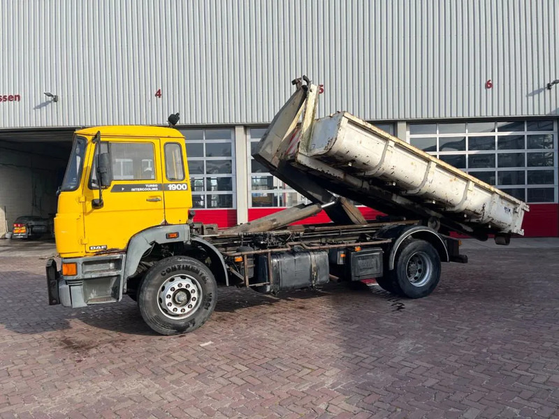 DAF 1900 F HAAKARM - Грузовик-контейнеровоз/ Сменный кузов: фото 2 DAF 1900 F HAAKARM - Грузовик-контейнеровоз/ Сменный кузов: фото 2