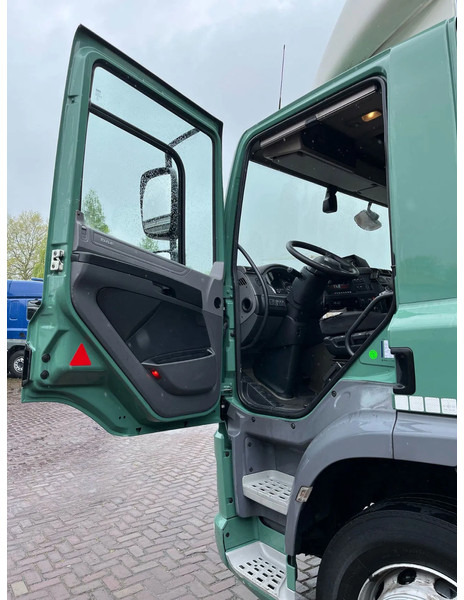 Грузовик с закрытым кузовом DAF CF 230 FA: фото 19 Грузовик с закрытым кузовом DAF CF 230 FA: фото 19