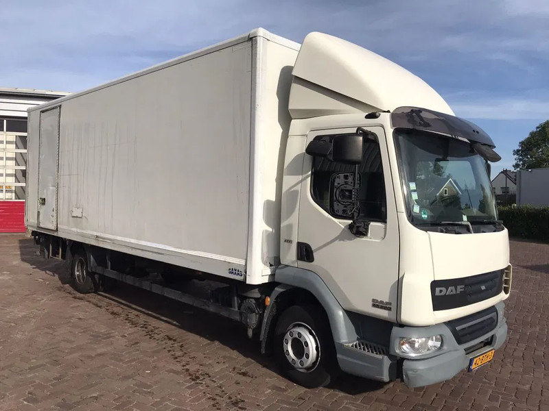 DAF LF 45 12.220 EURO 5 EEV - Грузовик с закрытым кузовом: фото 1 DAF LF 45 12.220 EURO 5 EEV - Грузовик с закрытым кузовом: фото 1