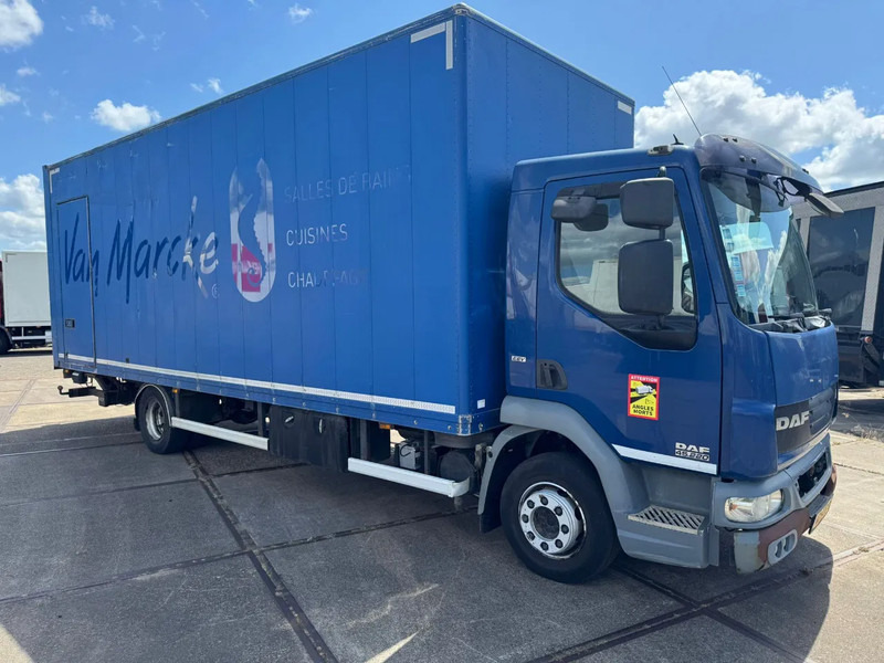 DAF LF 45 .220 - Грузовик с закрытым кузовом: фото 1 DAF LF 45 .220 - Грузовик с закрытым кузовом: фото 1