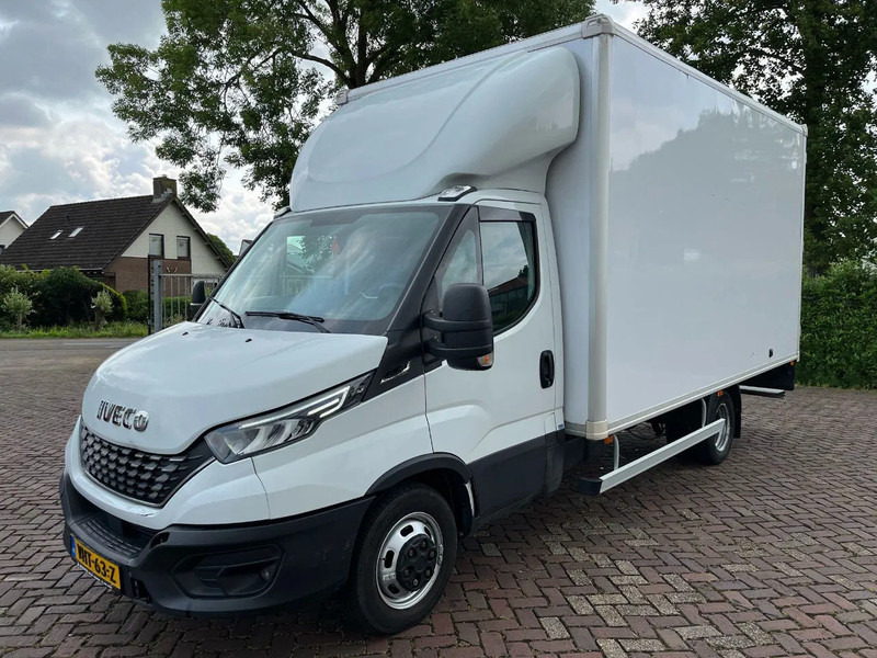 Iveco Daily 35C16 Achterdeuren (15 diverse modellen op voorraad) - Фургон с закрытым кузовом, Грузопассажирский фургон: фото 1 Iveco Daily 35C16 Achterdeuren (15 diverse modellen op voorraad) - Фургон с закрытым кузовом, Грузопассажирский фургон: фото 1