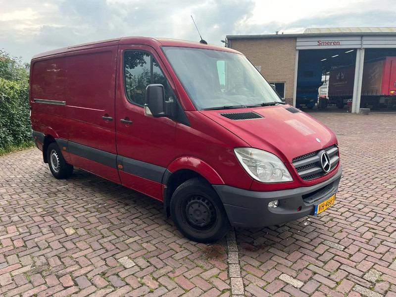 Mercedes-Benz Sprinter 313 CDI L2H1 - Цельнометаллический фургон: фото 3 Mercedes-Benz Sprinter 313 CDI L2H1 - Цельнометаллический фургон: фото 3