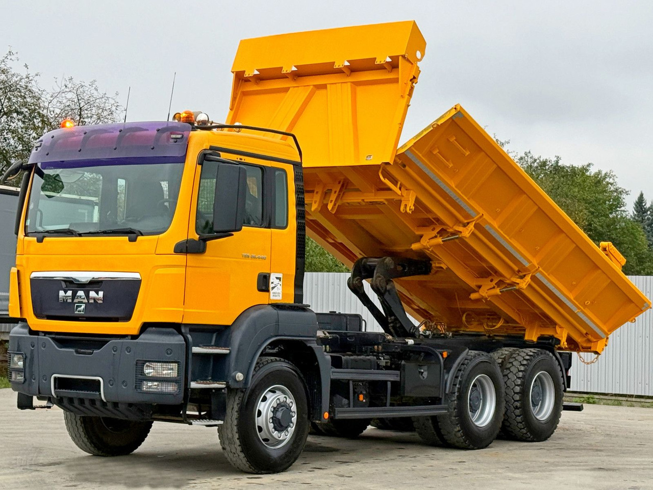 MAN TGS 26.440 * Kipper 5,20m+BORDMATIC * 6x6 * TOP - Самосвал, Автоманипулятор: фото 3 MAN TGS 26.440 * Kipper 5,20m+BORDMATIC * 6x6 * TOP - Самосвал, Автоманипулятор: фото 3