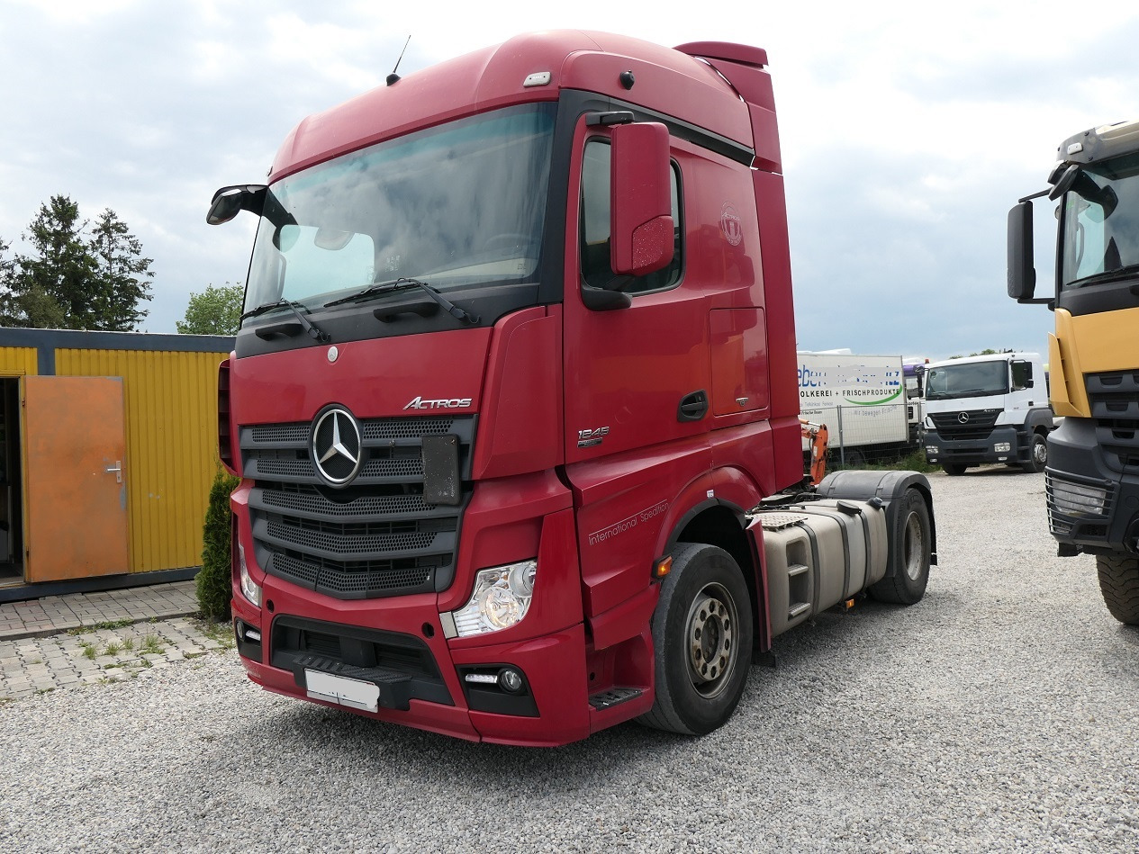 Mercedes Benz Actros 1845 - Тягач: фото 2 Mercedes Benz Actros 1845 - Тягач: фото 2
