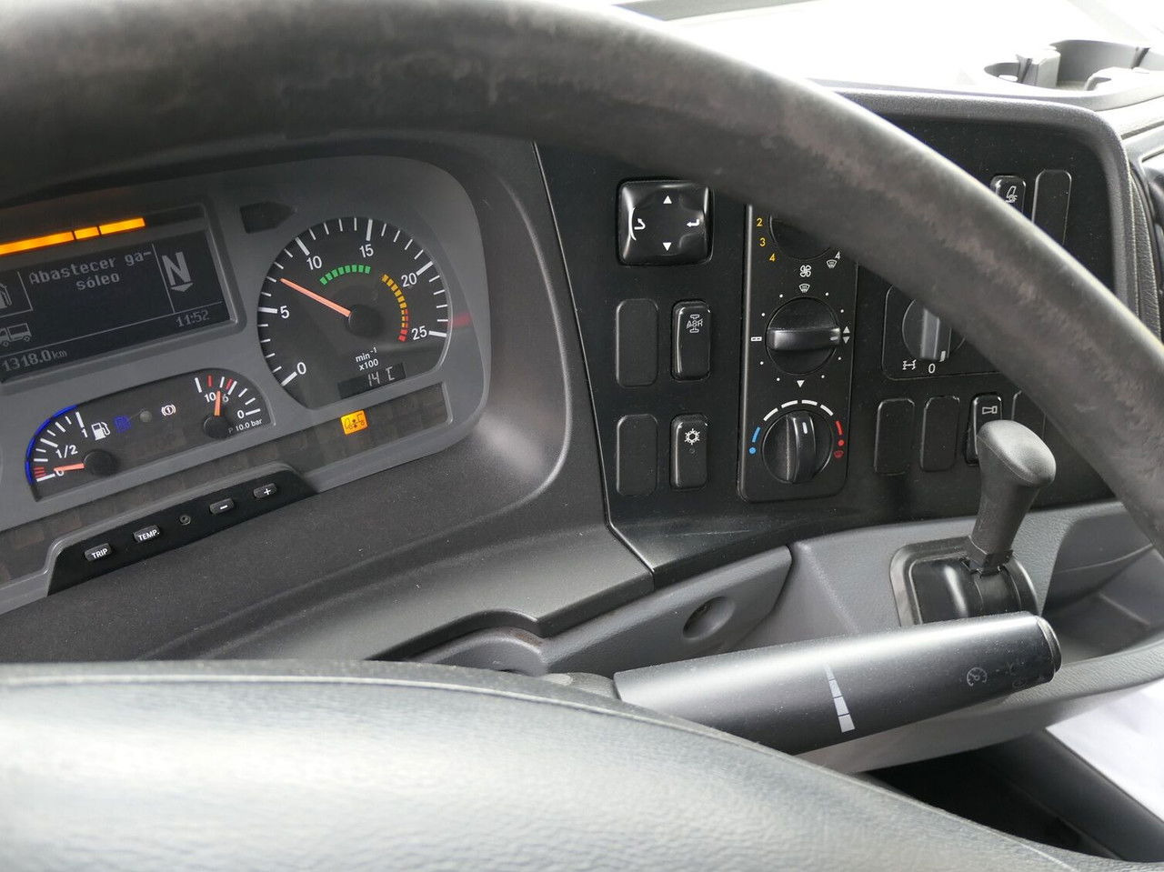 Тягач Mercedes-Benz Axor 1840: фото 14
