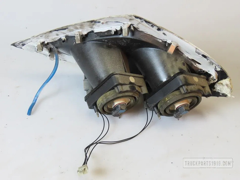 DAF 1784823 Skylight Re. DAF - Противотуманная фара для Грузовиков: фото 2 DAF 1784823 Skylight Re. DAF - Противотуманная фара для Грузовиков: фото 2