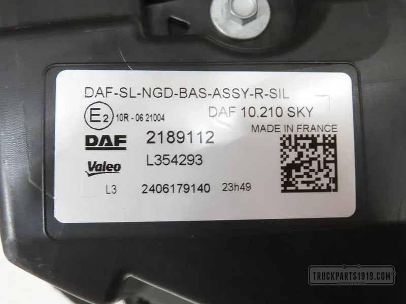 DAF 2189112 Lighting Skylight Re. XG - Свет/ Освещение для Грузовиков: фото 2 DAF 2189112 Lighting Skylight Re. XG - Свет/ Освещение для Грузовиков: фото 2