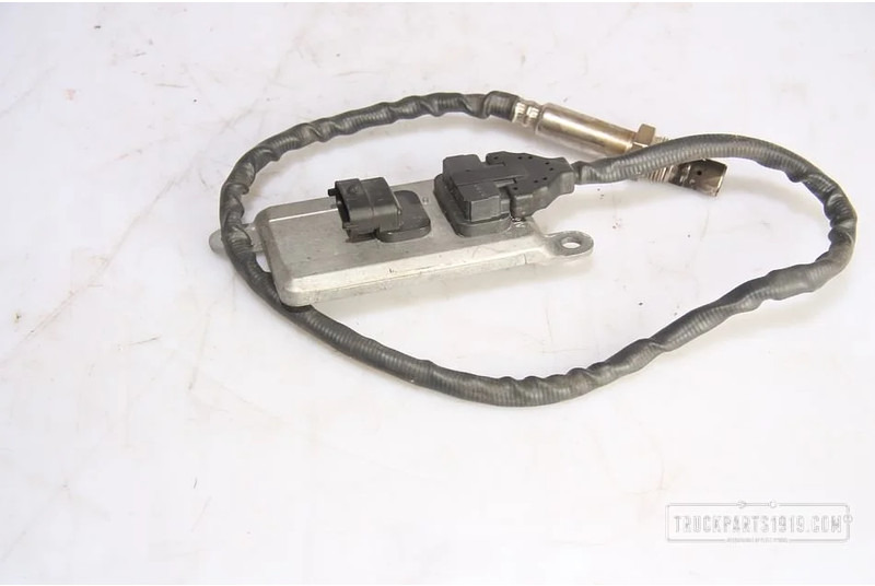 DAF Exhaust System NOx sensor na kat - Глушитель/ Выхлопная система для Грузовиков: фото 2 DAF Exhaust System NOx sensor na kat - Глушитель/ Выхлопная система для Грузовиков: фото 2