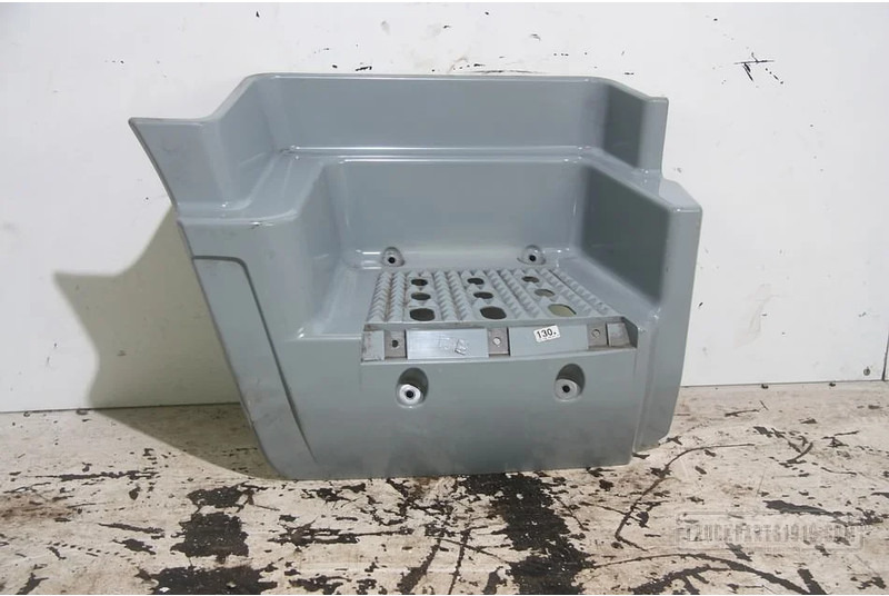 Iveco Body & Chassis Parts Stralis Instapbak R - Боковая подножка для Грузовиков: фото 1 Iveco Body & Chassis Parts Stralis Instapbak R - Боковая подножка для Грузовиков: фото 1