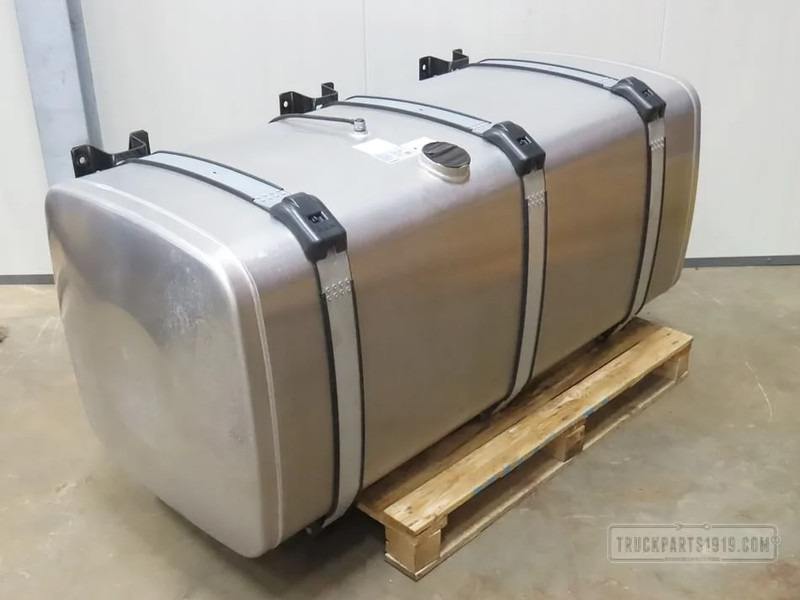 MAN Fuel System Brandstoftank + steunen 710L - Топливный бак для Грузовиков: фото 1 MAN Fuel System Brandstoftank + steunen 710L - Топливный бак для Грузовиков: фото 1
