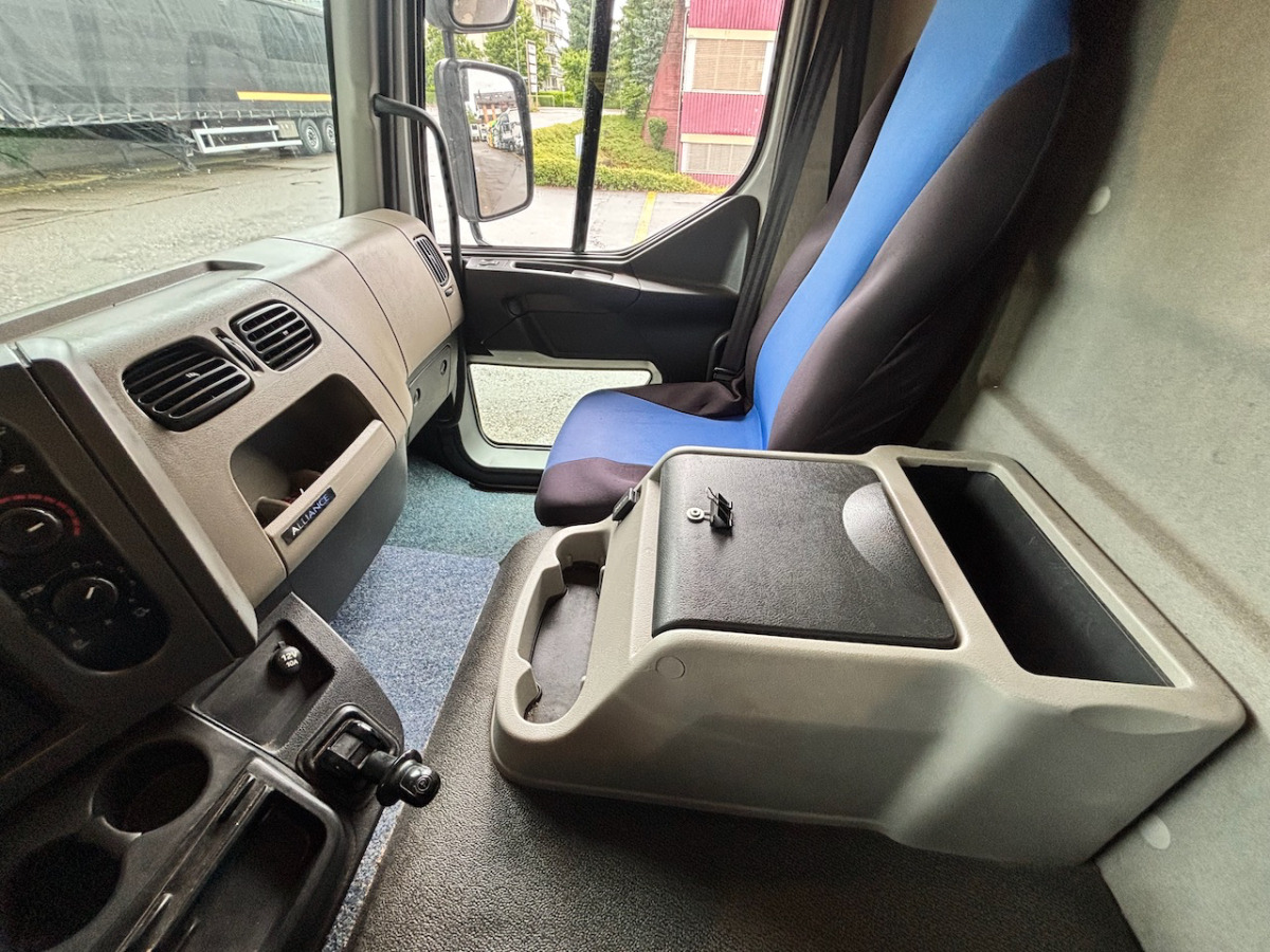 RENAULT Midlum 220-12EL - Рефрижератор: фото 5 RENAULT Midlum 220-12EL - Рефрижератор: фото 5