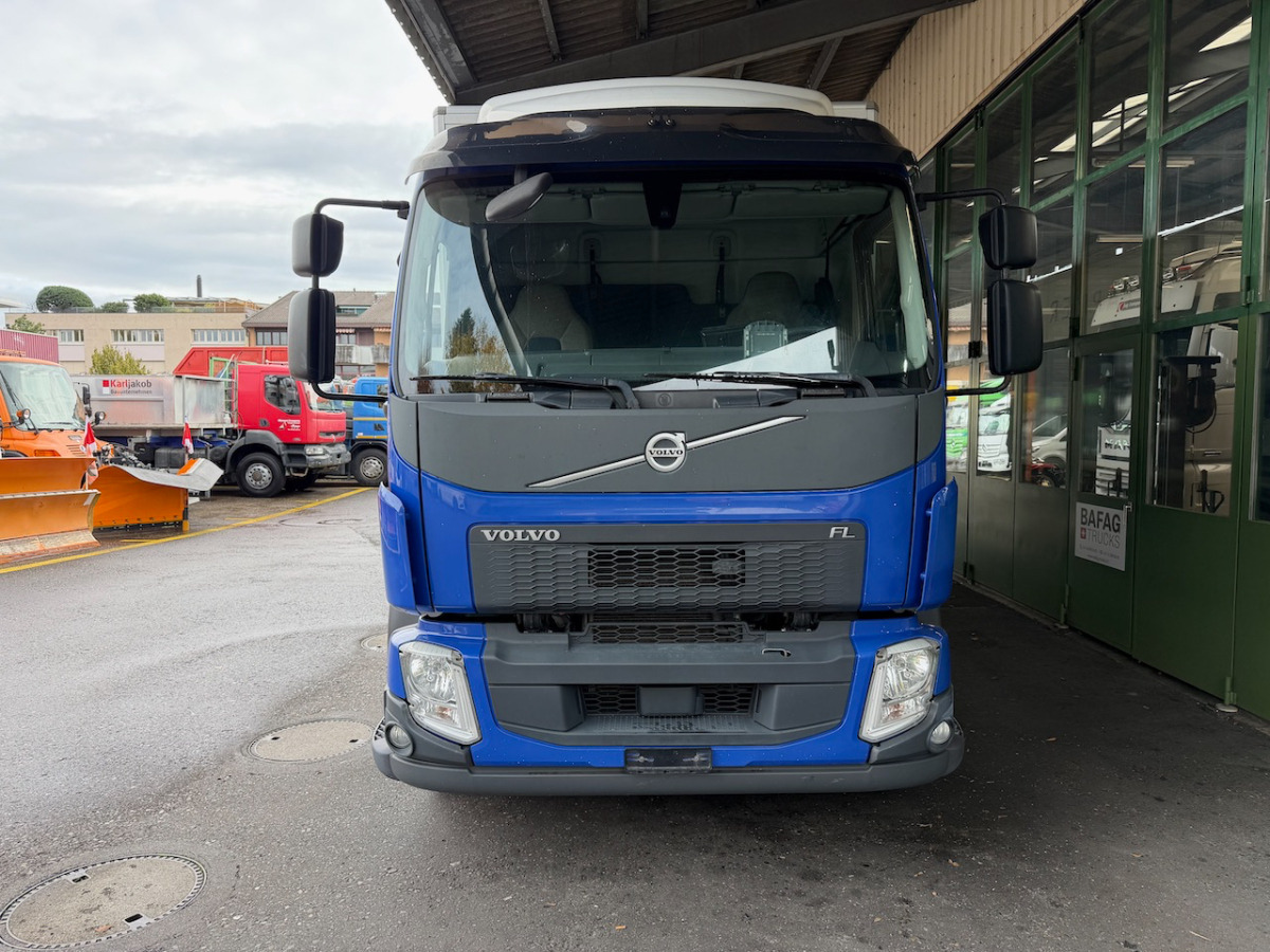 VOLVO FL-280 4x2R - Грузовик с закрытым кузовом: фото 3 VOLVO FL-280 4x2R - Грузовик с закрытым кузовом: фото 3