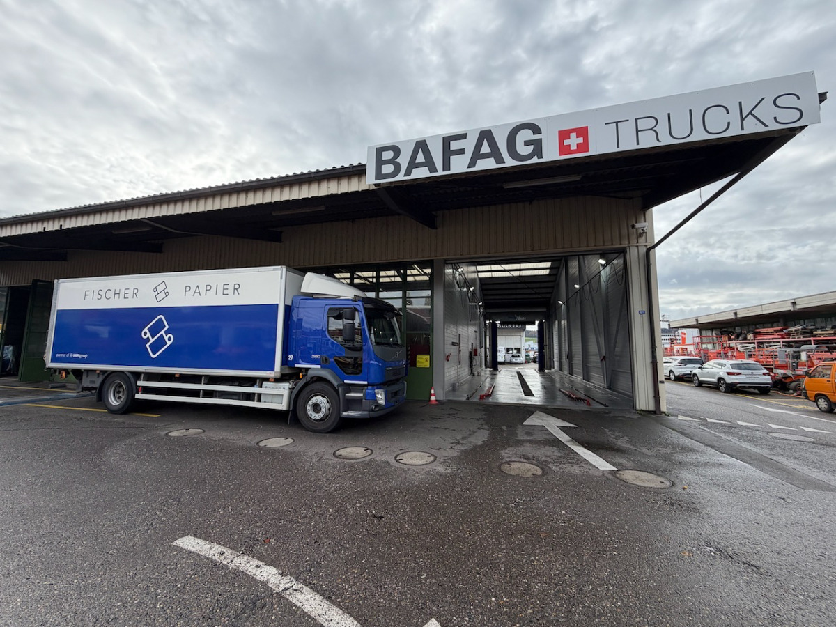 VOLVO FL-280 4x2R - Грузовик с закрытым кузовом: фото 2 VOLVO FL-280 4x2R - Грузовик с закрытым кузовом: фото 2