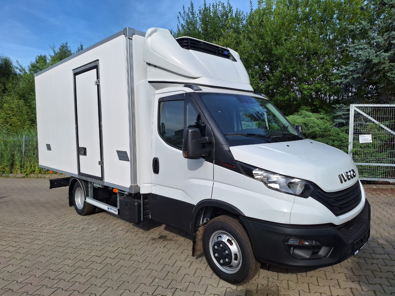 Iveco Daily 70C18 Kühlkoffer LBW BÃR - Фургон-рефрижератор: фото 3 Iveco Daily 70C18 Kühlkoffer LBW BÃR - Фургон-рефрижератор: фото 3