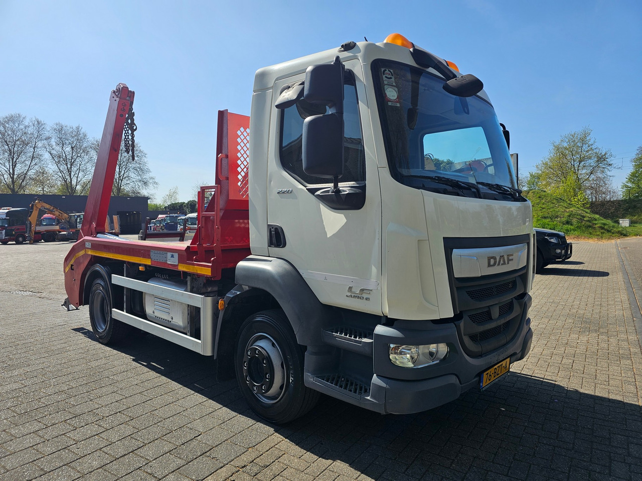 Портальный бункеровоз DAF LF 220 Euro 6: фото 13